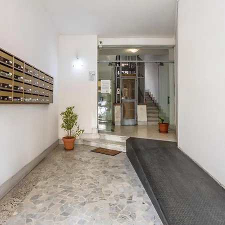 Guest Host - Stylish Near Trastevere! Apartmán Řím